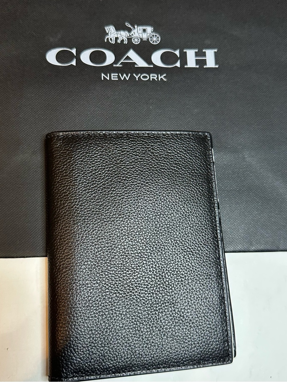 NWT Coach passport/card holder Black Pebbled Leather. - Picture 1 of 9